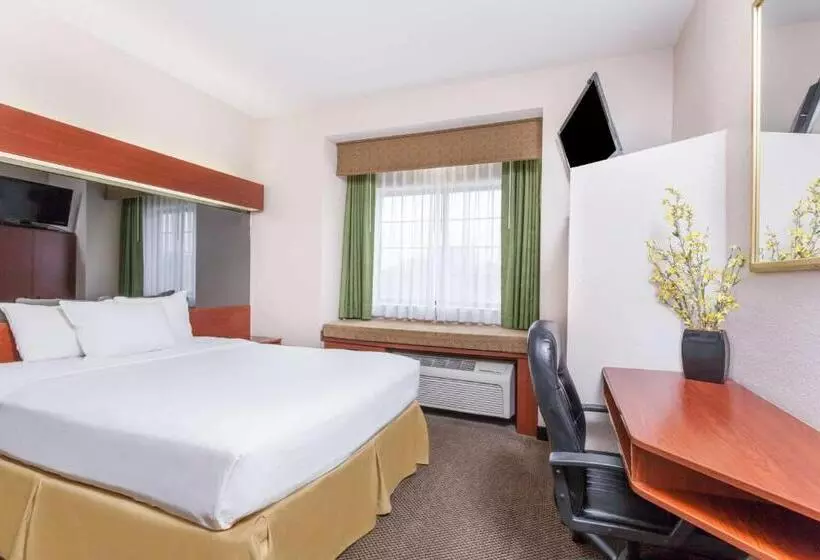 ２ダブルベッドのスタンダードルーム, Days Inn By Wyndham Near Kansas Speedway