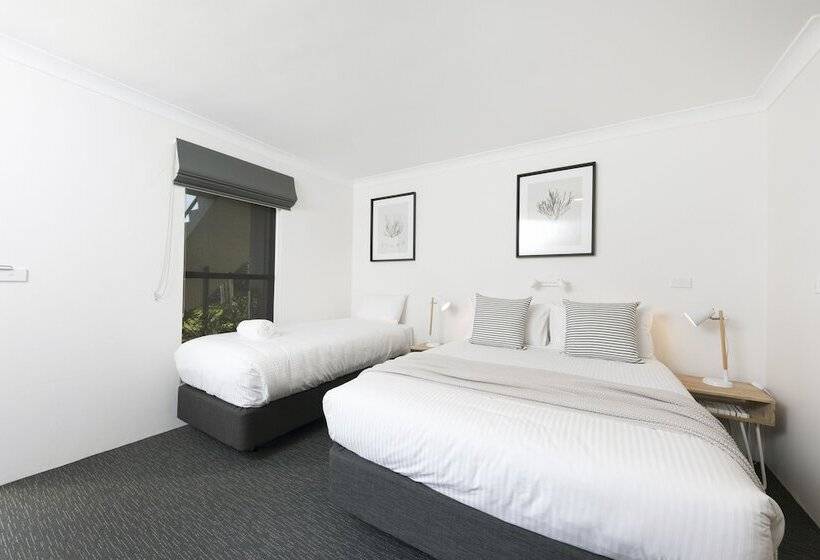 غرفة قياسية, Forster