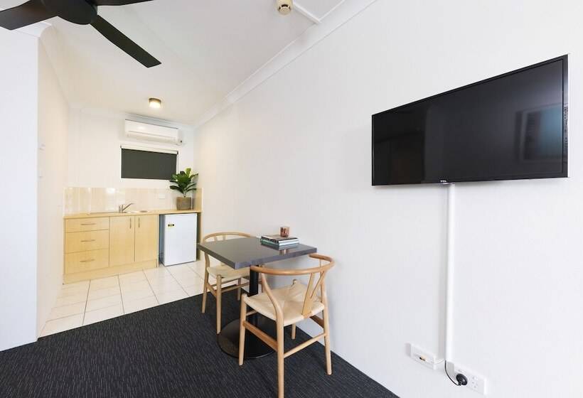 غرفة قياسية, Forster