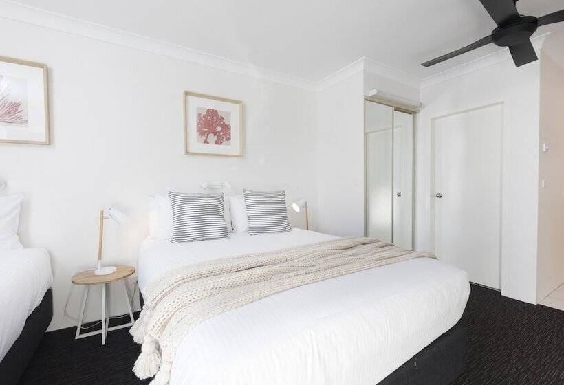 غرفة قياسية, Forster