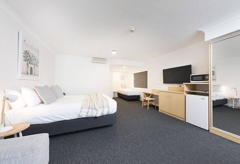 غرفة قياسية, Forster