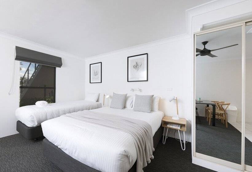 غرفة قياسية, Forster