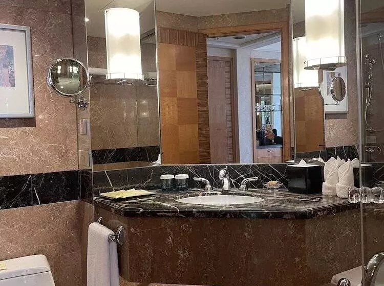 اتاق اجرایی, Hilton Chongqing