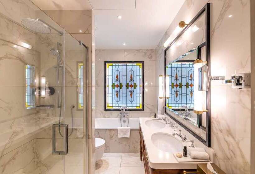 سوئیت با تخت بزرگ, Hilton Chongqing