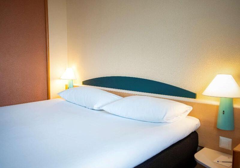 Quarto Estandar, Ibis Fribourg