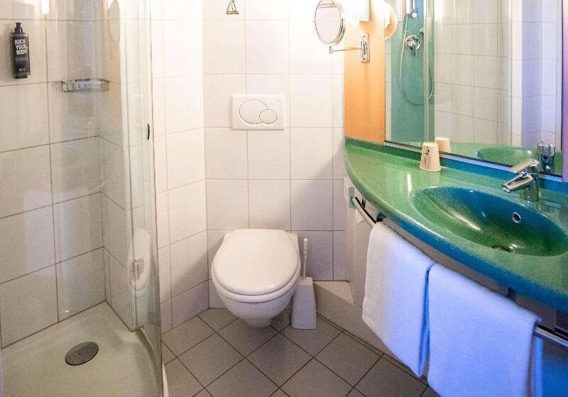 Quarto Estandar, Ibis Fribourg