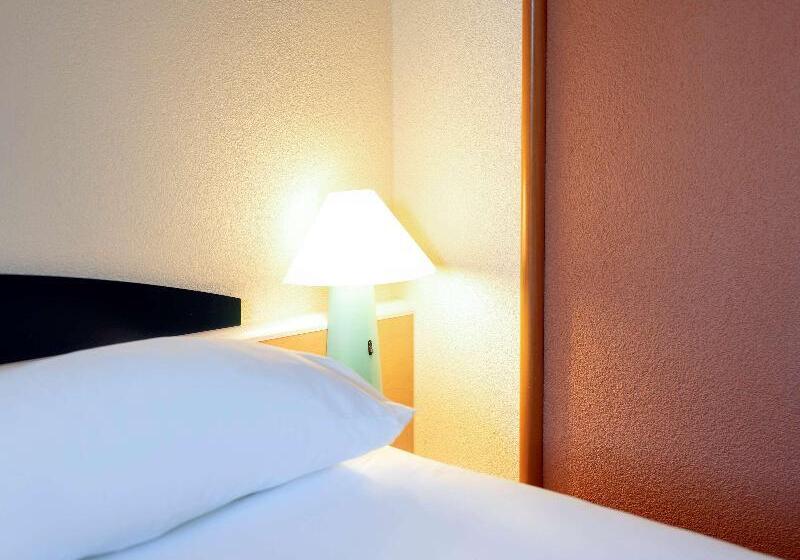 Номер Стандарт, Ibis Fribourg