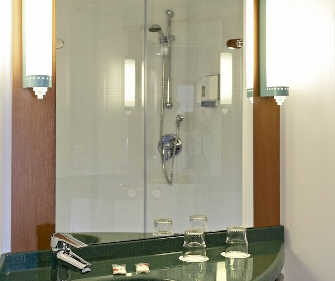 Quarto Estandar, Ibis Fribourg