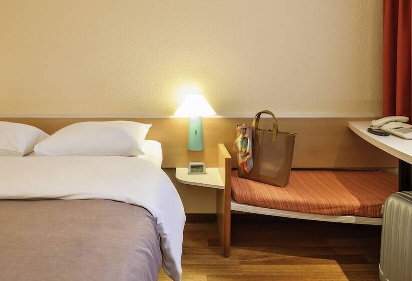 Quarto Estandar, Ibis Fribourg