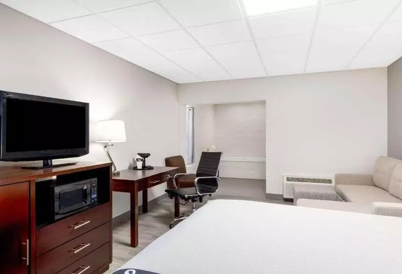 キングサイズベッドのデラックススイート, La Quinta Inn By Wyndham Lynnwood