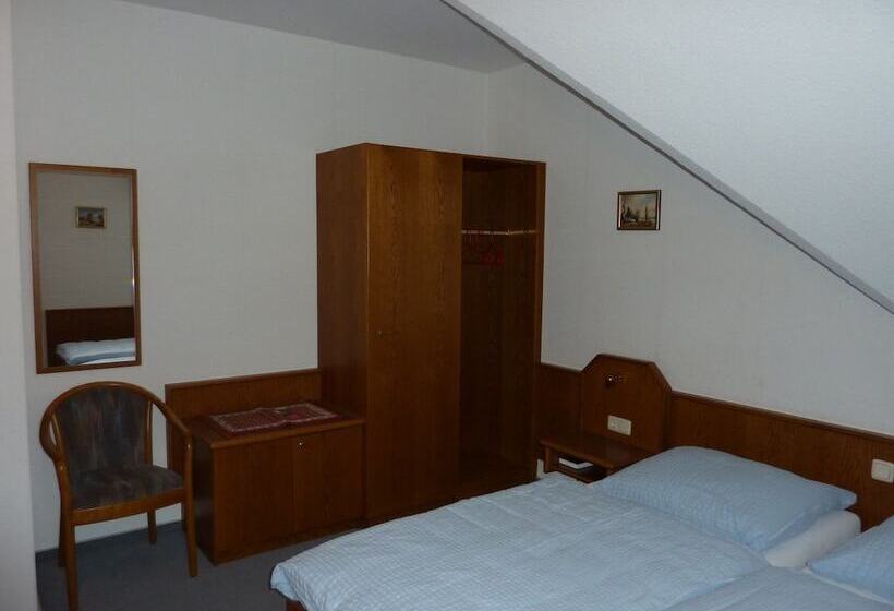 스탠다드 룸, Ockenheim