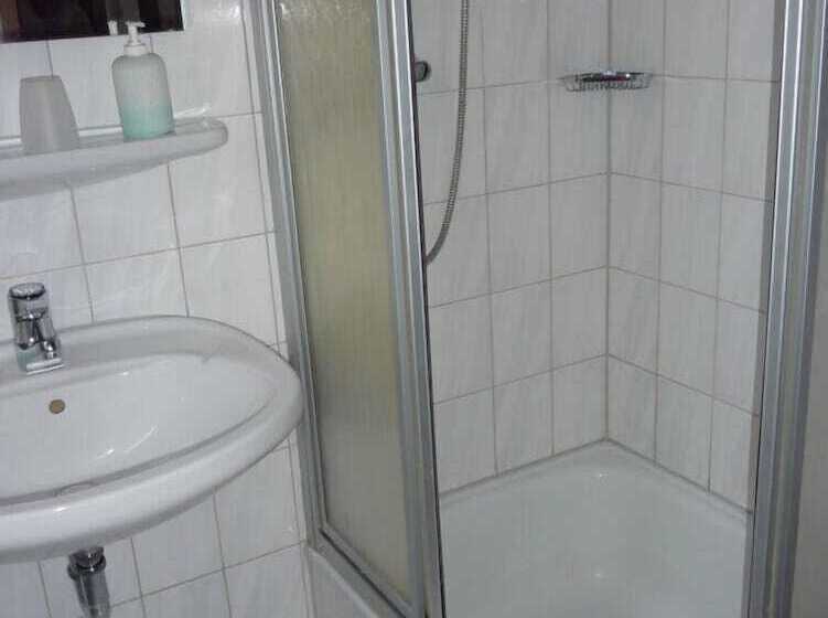 스탠다드 싱글 룸, Ockenheim