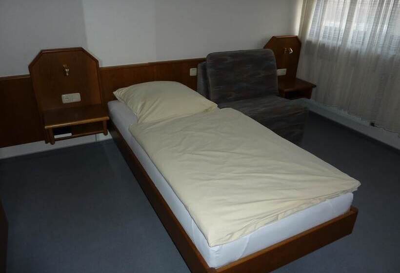 스탠다드 싱글 룸, Ockenheim