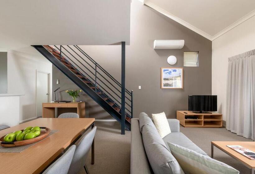 침실 3개 아파트, Quest Bunbury