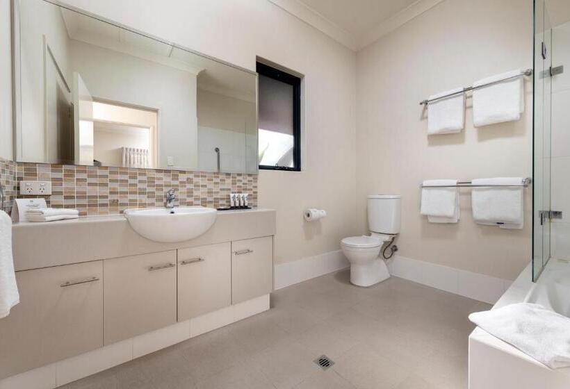 침실 3개 아파트, Quest Bunbury