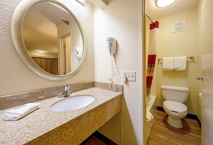 غرفه قياسيه سريرين مزدوجين, Red Roof Inn Johnson City