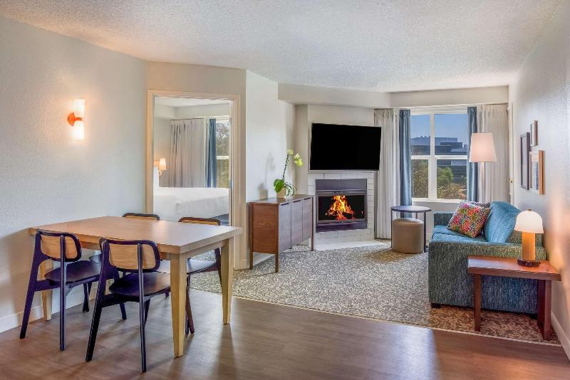 景色の見えるスイートルーム, Sonesta Es Suites San Francisco Airport Oyster Point Waterfront