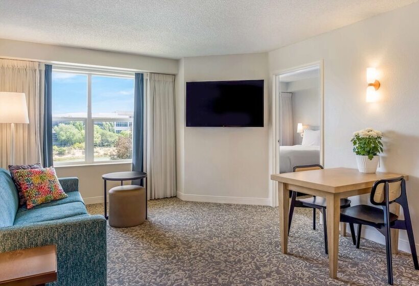 景色の見えるスイートルーム, Sonesta Es Suites San Francisco Airport Oyster Point Waterfront