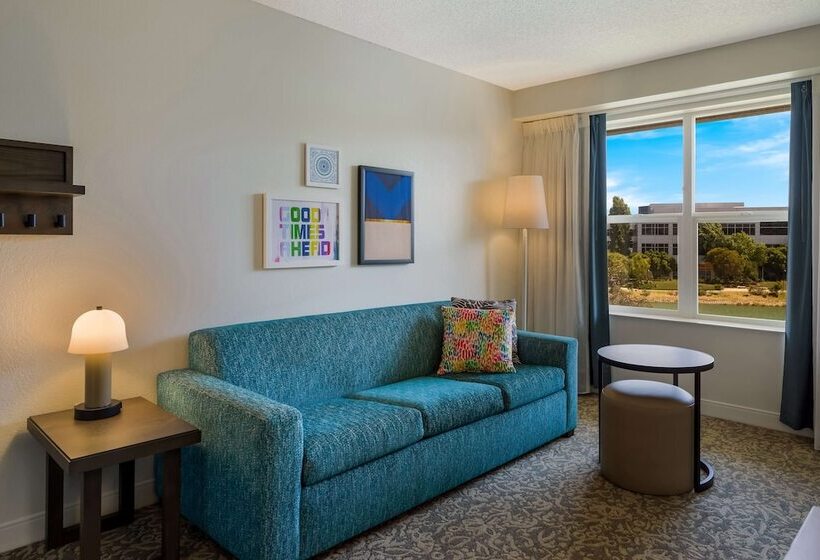 景色の見えるスイートルーム, Sonesta Es Suites San Francisco Airport Oyster Point Waterfront