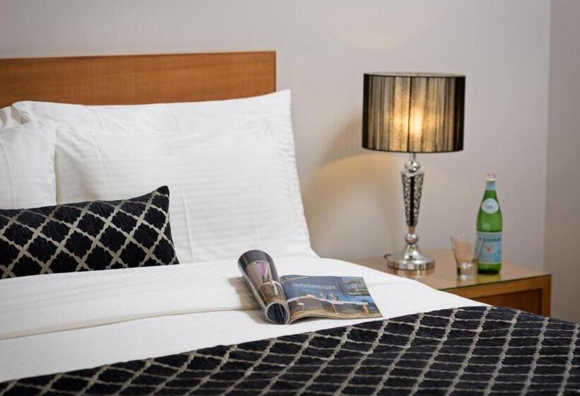 דירת אקזקיוטיב 2 חדרים, Ringwood Royale