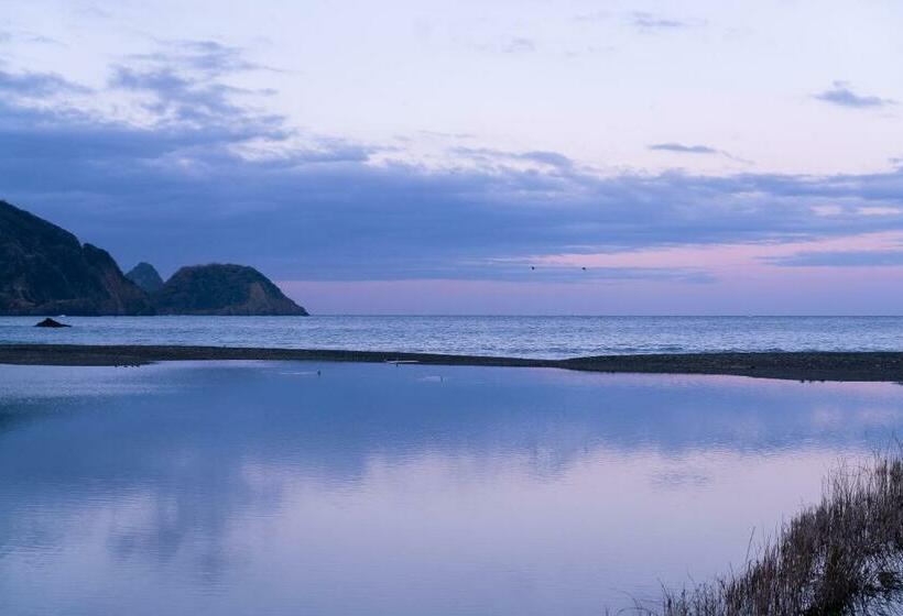 غرفة عائلية, Lodge Mondo