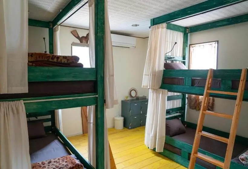 ルームシェアのワンベッド, Lodge Mondo