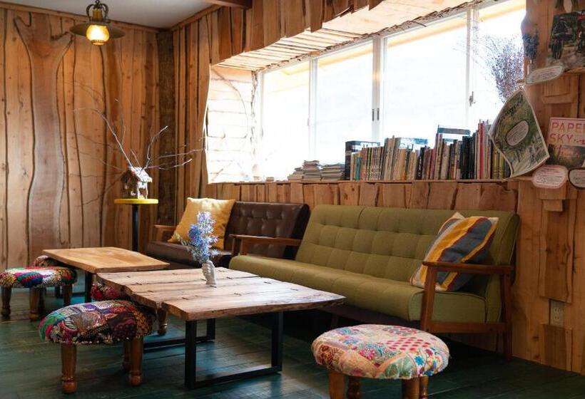 غرفة قياسية ثلاثية, Lodge Mondo