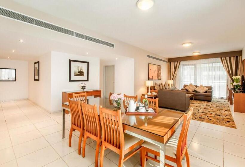 2 Bedroom Deluxe Apartment