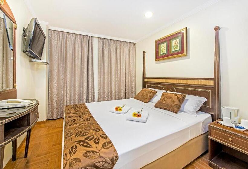 חדר סופריור, 81 Chinatown