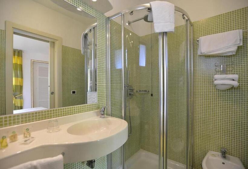 スタンダードトリプルルーム, Unahotels Club Hotel Ancora