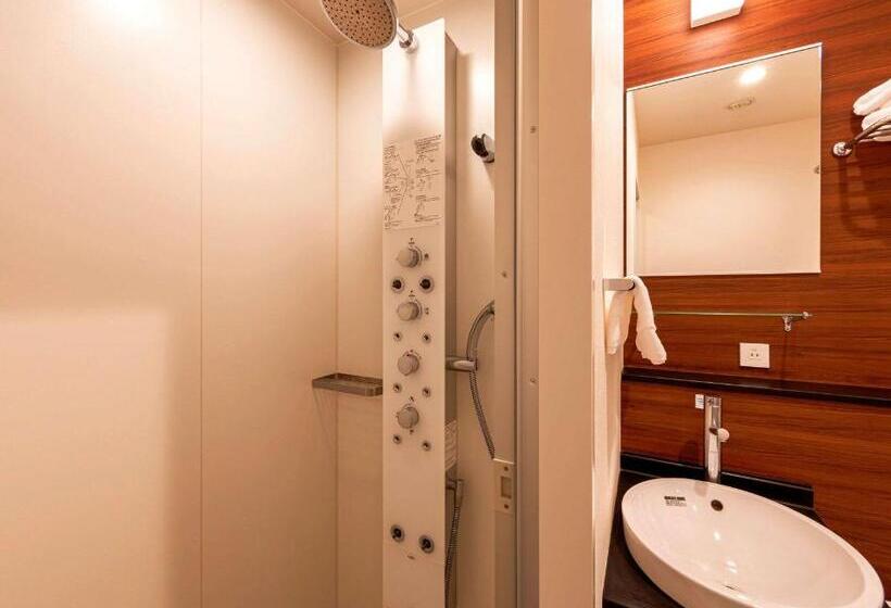 Economy-huone, Comfort Inn Tokyo Roppongi
