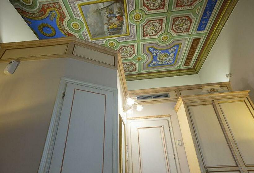 اتاق سوپریور, Donatello