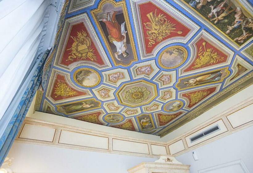 اتاق سوپریور, Donatello