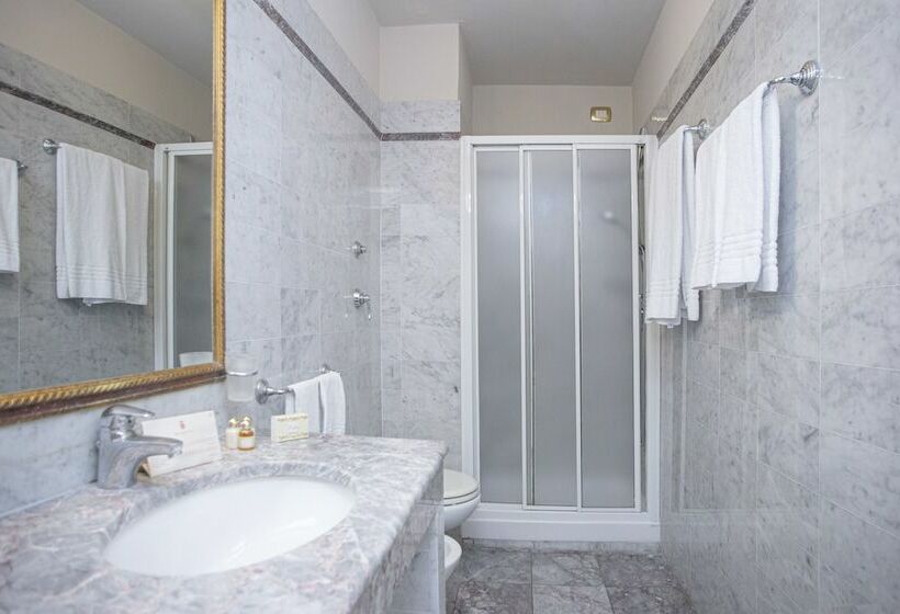 اتاق استاندارد یک نفره, Donatello