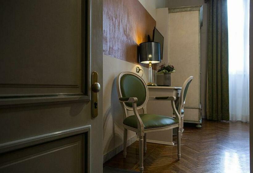 اتاق استاندارد چهار تخته, Donatello