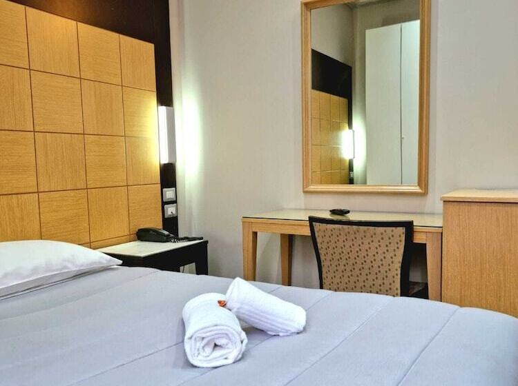 高级单人间, Fiorella Milano