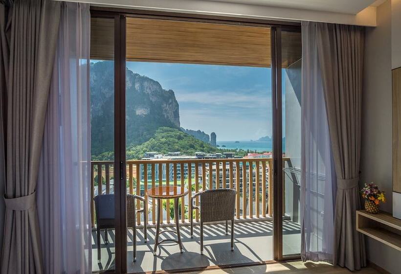 غرفة قياسية سرير مزدوج مطلة على البحر, Holiday Inn Resort Krabi Ao Nang Beach  An Ihg