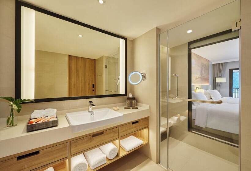 غرفة قياسية مطلّة علي البحر, Holiday Inn Resort Krabi Ao Nang Beach  An Ihg