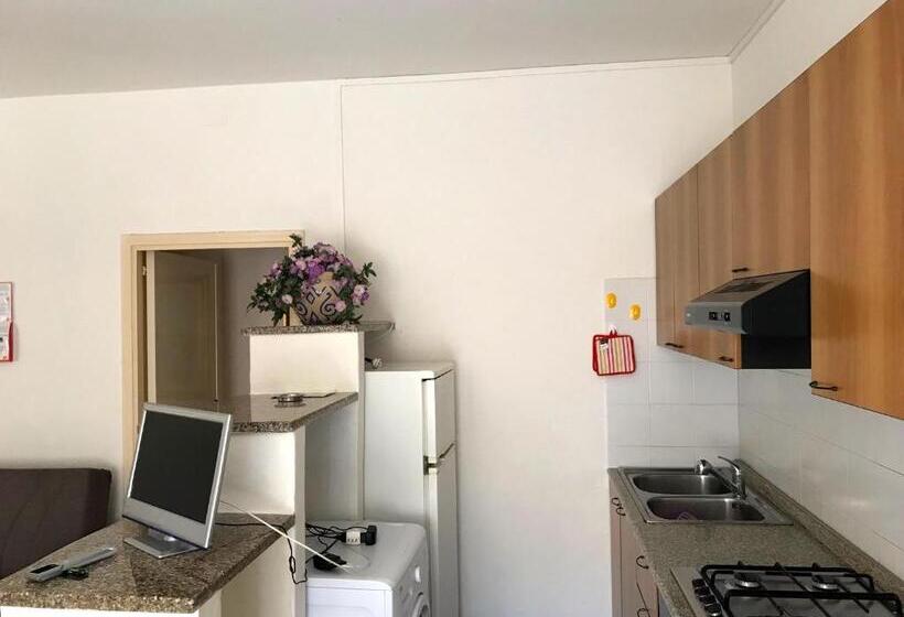 דירת שני חדרים, A.i.r. Hotel Gabbiano