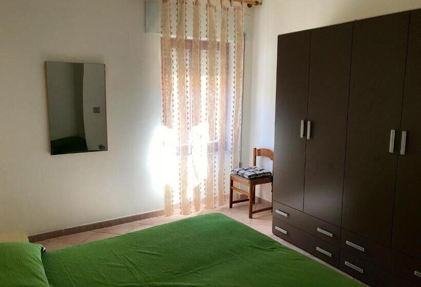 דירת שני חדרים, A.i.r. Hotel Gabbiano