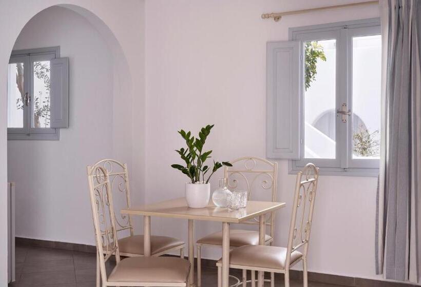 סוויטה, Makris Beach