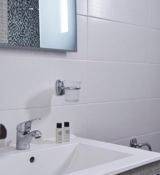 סוויטה, Makris Beach