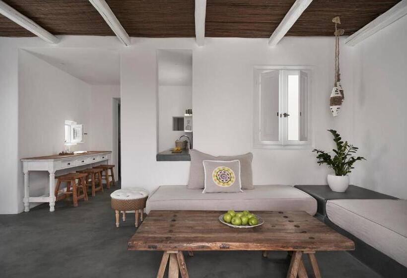 סוויטה דלוקס, Makris Beach