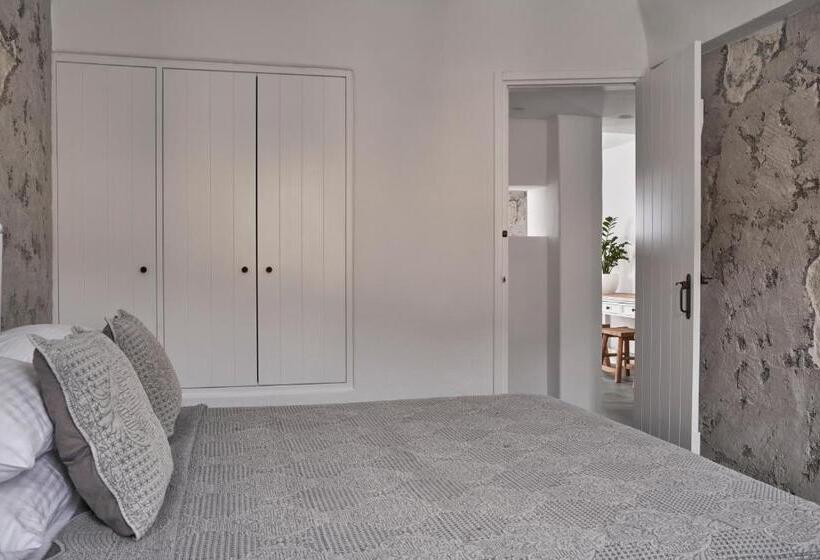 סוויטה דלוקס, Makris Beach