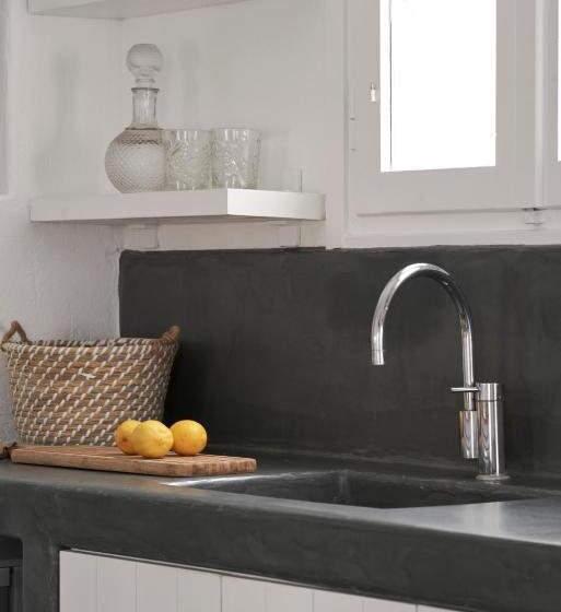 סוויטה דלוקס, Makris Beach