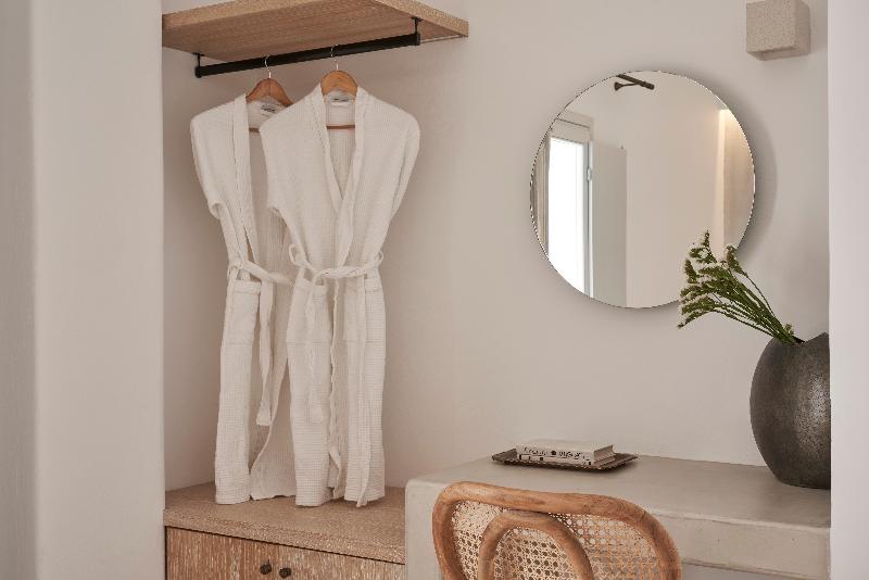 סוויטה דלוקס, Makris Beach