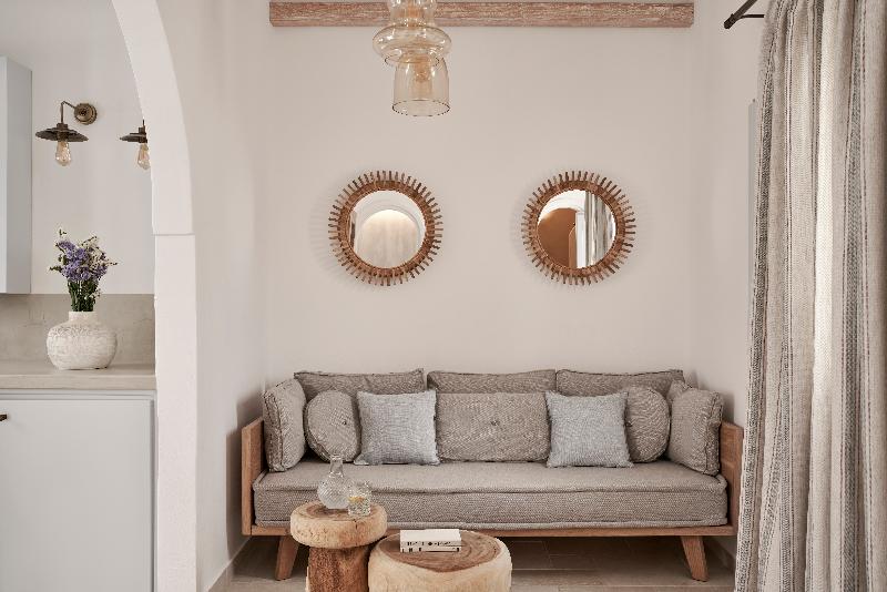 סוויטה דלוקס, Makris Beach