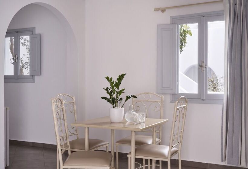 סוויטה, Makris Beach