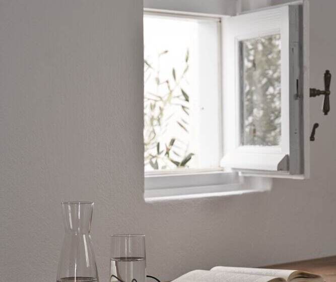 סוויטה דלוקס, Makris Beach