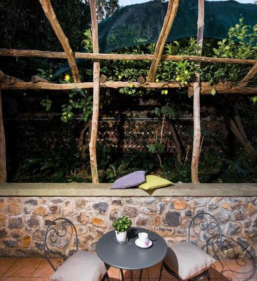 标准房带园景, Margherita